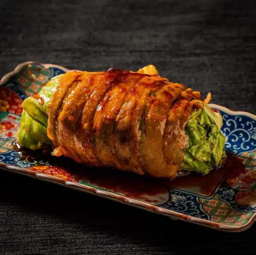 Lettuce wrapped in meat