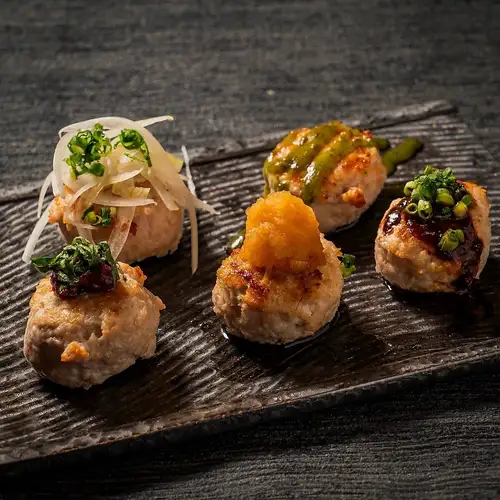 You can choose from 11 types of chicken meatballs!