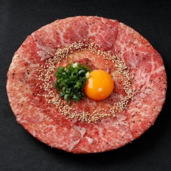 Winter limited time hot pot course: Wagyu beef sashimi platter, Wagyu beef yukke and motsunabe ◎ Premium course with 2 hours all-you-can-drink for 5,000 yen