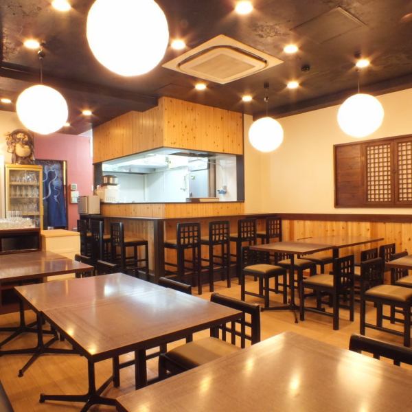 It is a 5-minute walk from Boramachi.You can use it for a variety of people such as a company party party such as year-end party, as well as drinking party at a party or a couple's date! The atmosphere of the shop is quiet but confident in the taste of the dishes! A wonderful career Enjoy home-cooked dishes with Ozawa chef having arms!