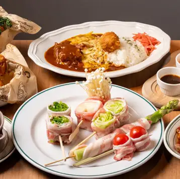 酒吧♪ 一家融合了日式和西式料理的休闲餐厅。