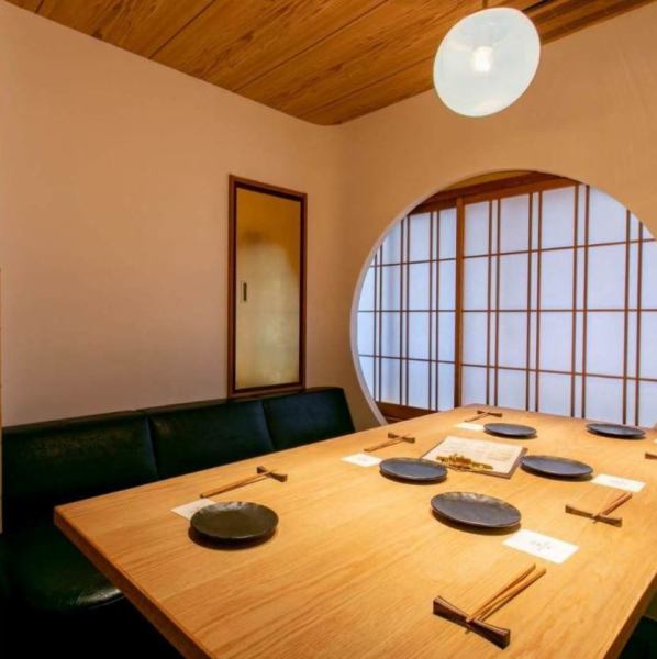[One completely private room ♪] There is one completely private room on the 2nd floor, which can accommodate up to 6 people.This is a very popular seat, so be sure to make a reservation as soon as possible ♪