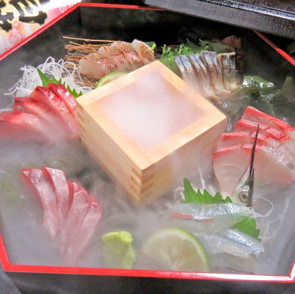 演出付!魚豊でしか楽しめない【玉手箱】新鮮な刺身・いくら等!