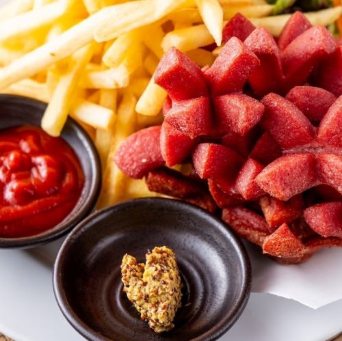 ソーセージとポテトフライ