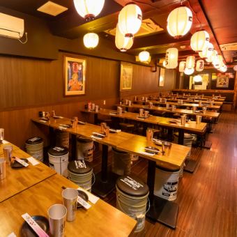 お洒落で雰囲気抜群の席です!完全プライベート空間で、お好みのテレビ番組や映像を見ながらパーティを楽しむにはうってつけの席となっております!モニター数が限られているため、非常に人気の席となっております。お問い合わせください。