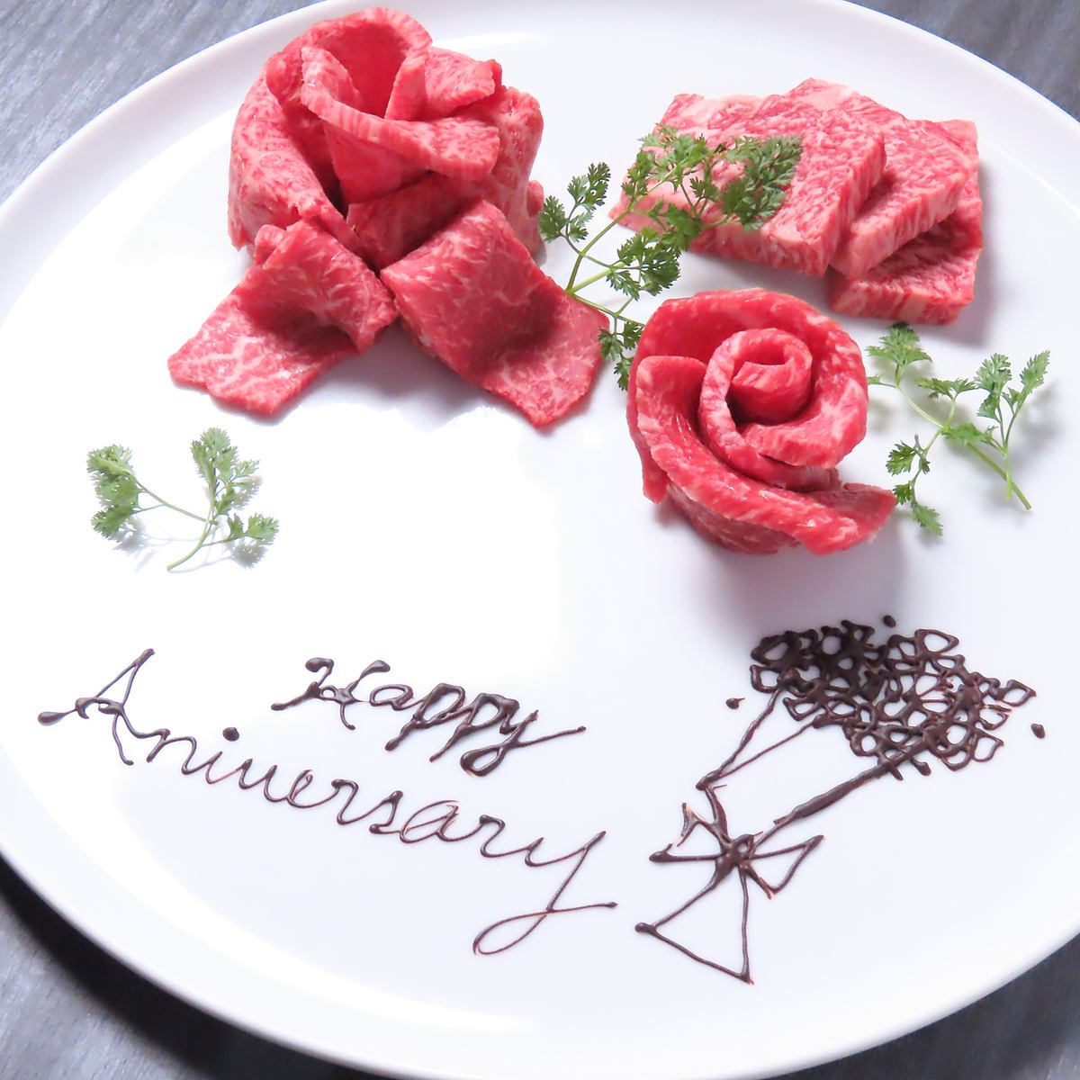 メッセージ付き♪お肉またはフルーツの盛り合わせプレート2000円