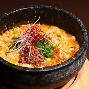 特色菜！牛骨石烤龍面