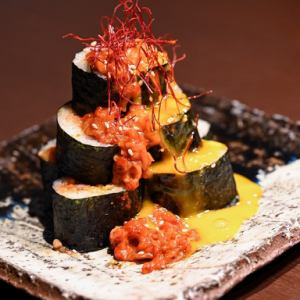 滿滿的！蛋黃醬烤肉捲