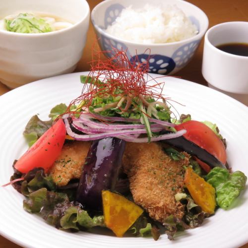 Changes daily ♪ Hasune's special daily lunch ★ 1,300 yen (tax included)