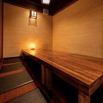 【4인 개인실】문이 있는 완전 개인실의 차분한 분위기◎