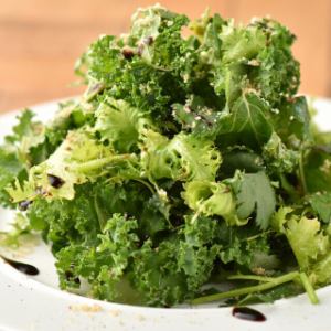 季節の香味野菜のサラダ