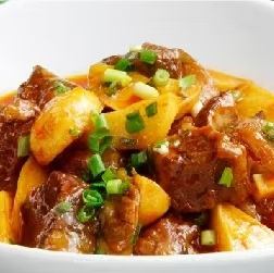 牛バラ肉の柔らか煮込み