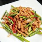 豚肉とにんにくの芽炒め