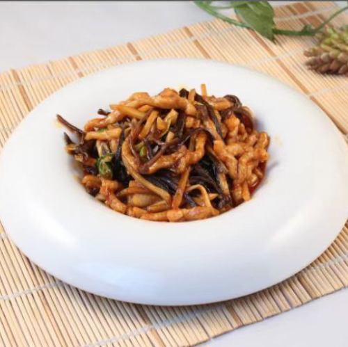 細切り豚肉の四川風ピリ辛炒め