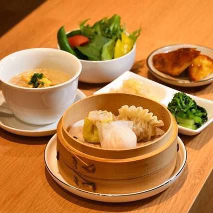 旬を味わう一品料理からお得なランチまでご用意◎