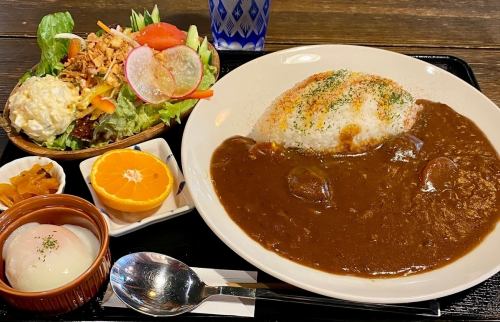 温玉牛すじカレーセット