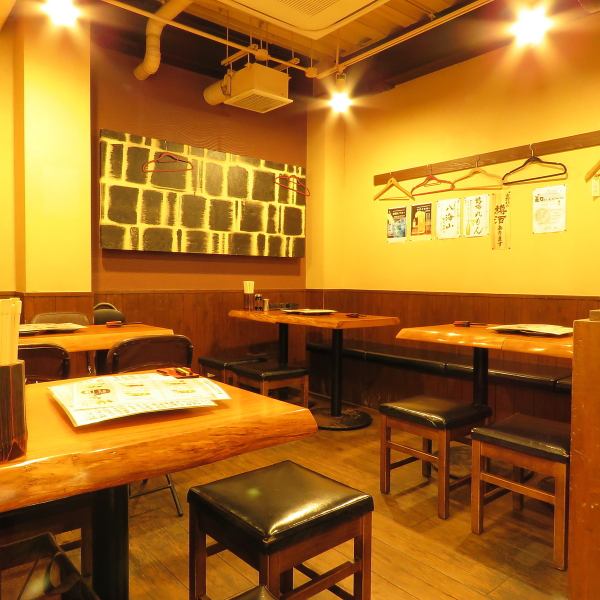 [Table seat of half private room 2, 4 people table × 4 table in the back side of the shop] table seat of half private room of calm atmosphere is popular with meal with company family with children and drinking party with company colleagues It is a seat ofAll-you-can-drink 2H all-you-can-drink course is available at 3800 yen (tax included) ☆ From 17 o'clock with a limited coupon 2H all-you-can-drink course is 500 yen discount to 3300 yen (tax included) !!
