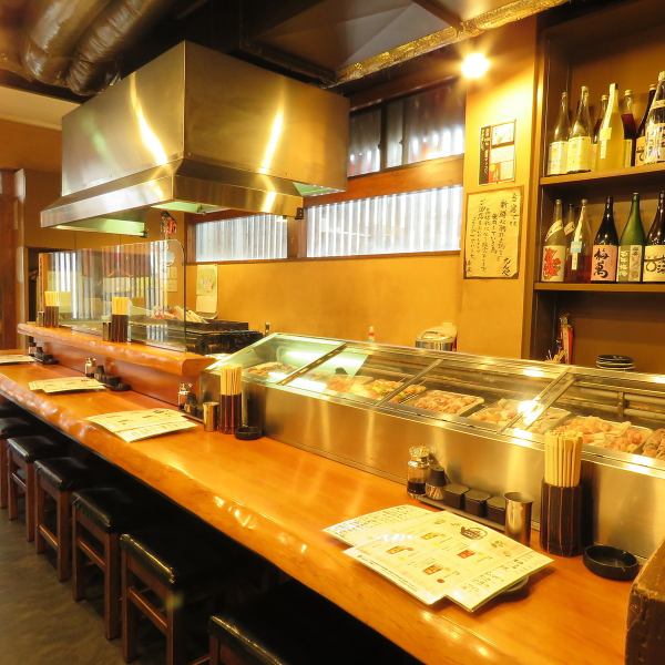 【Counter × 8 seats】 Counter seats are also available at our restaurant, which has many people.The location is a 1-minute walk from JR Yao Station, so it's perfect for a time when you want to have a drink slowly after work or when you want to have a date!