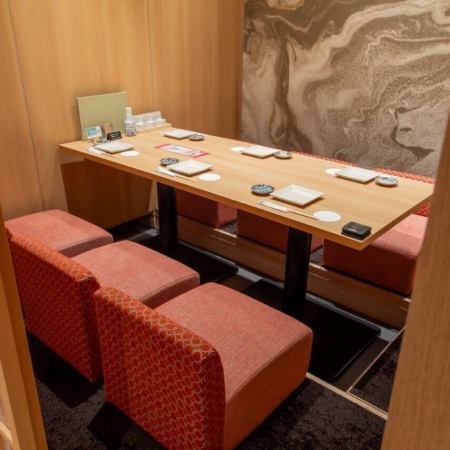 最大8名様までご利用頂ける宴会個室！少人数様での飲み会・宴会・プライベート・接待などあらゆるシーンでご利用頂けます♪周りを気にせずお食事をお楽しみ下さいませ。お得な宴会コースや飲み放題メニューもご用意しております。※画像はイメージです。