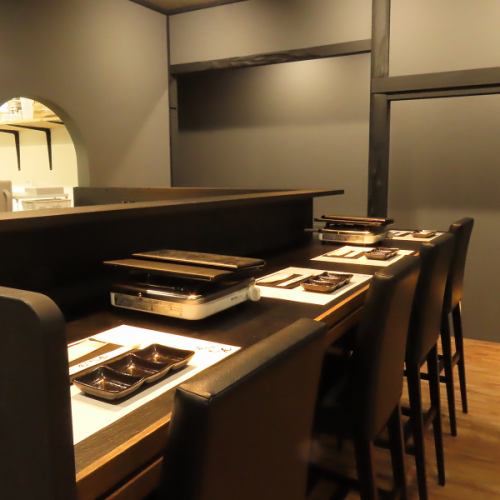 [1 counter seat] A counter seat where you can relax and unwind.It is a space where you can enjoy time with your loved ones.Enjoy a memorable time with our proud fresh lamb Jingisukan.