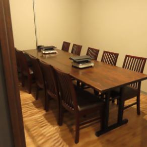 [2 tables for 6-8 people] We have 2 private rooms that can seat 6-8 people! These completely private spaces are ideal for medium-sized parties.Please sit back and enjoy your stay.