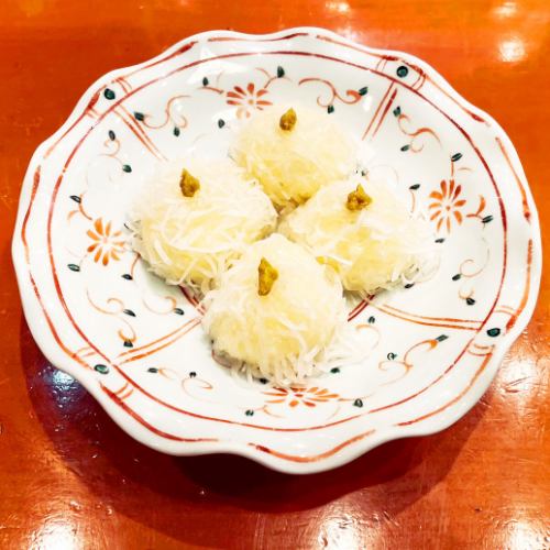 [Recommended] Steamed squid dumplings (4 pieces)