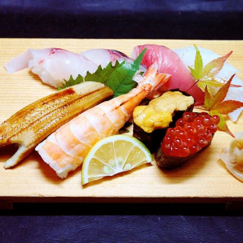 お食事にも◎寿司や海鮮丼などご飯物を多数。
