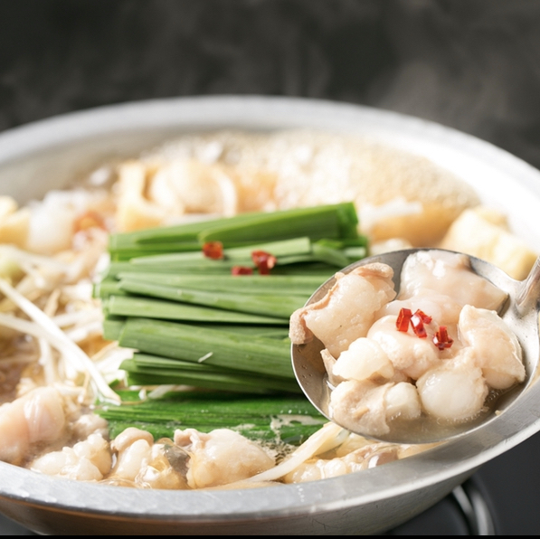 もつ鍋の季節がやってきました!宴会大歓迎♪もつ鍋と牛串焼きご用意しております!