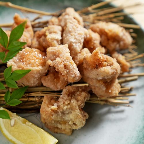 美幌町味噌精肉店の赤丸ホルモン（豚）唐揚げ