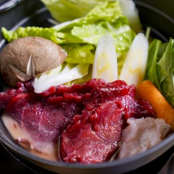 【구마고기와 아이누의 식문화 만끽 코스】10,000엔