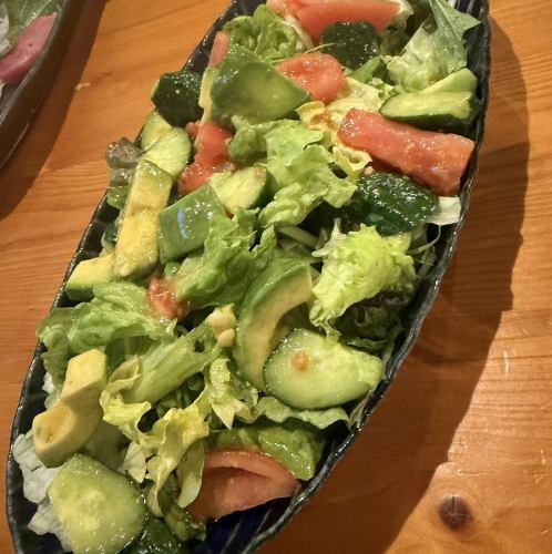 トマトアボカドサラダ