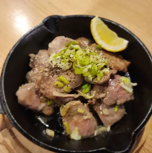 돼지 탄 소금 파