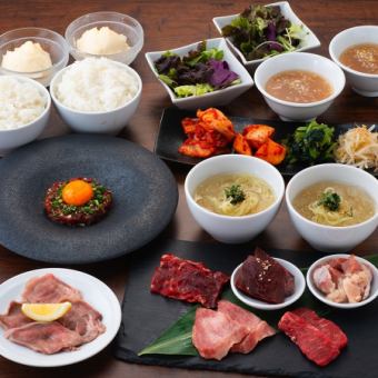 【午餐套餐】包括5種生魚片及烤肉!特價午餐限定套餐3,000日元，共10道菜品