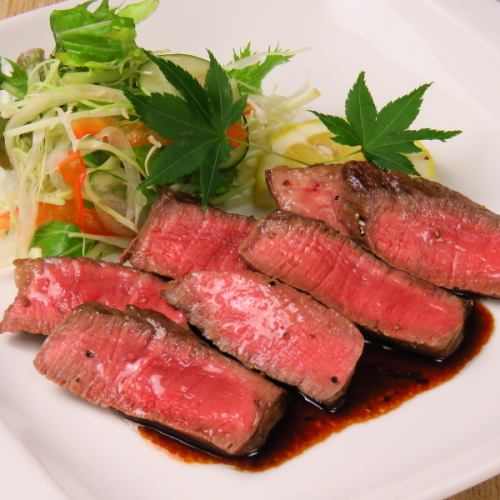 Domestic beef fillet steak -red wine sauce-