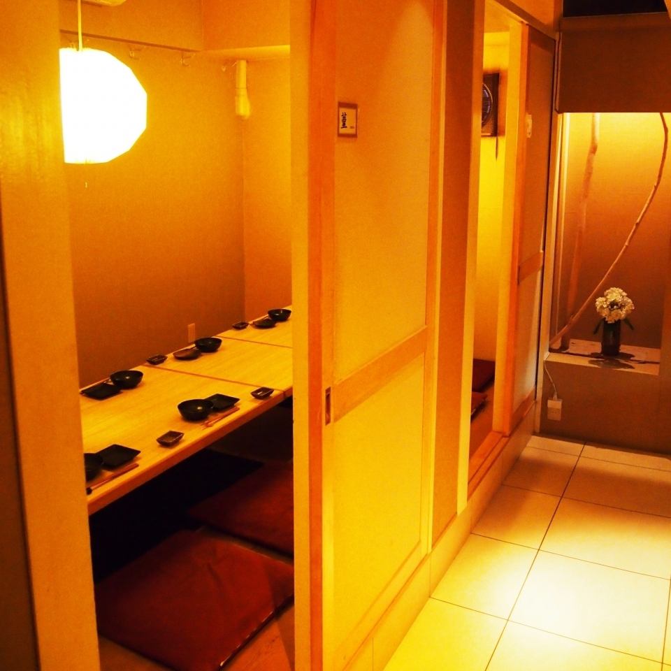All seats are private rooms with sunken kotatsu! The rooms can be connected to accommodate various numbers of people.