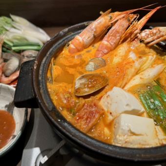 豊洲直送!!海鮮スンドゥブチゲ