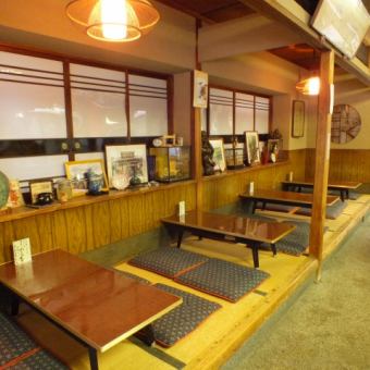 A seat in which you can sit back comfortably by stretching your feet inside a calm atmosphere.It is also popular for meals with family members with children.It is located 3 minutes on foot from the Moss Temple, Suzuji Temple so please drop in when you come near you ♪