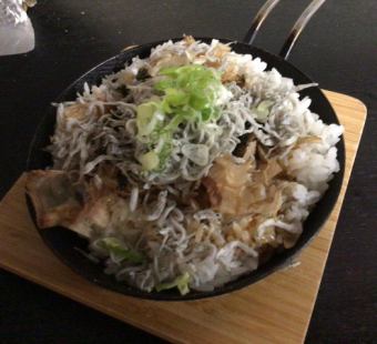 鉄板焼きじゃこ飯/高菜まぜご飯