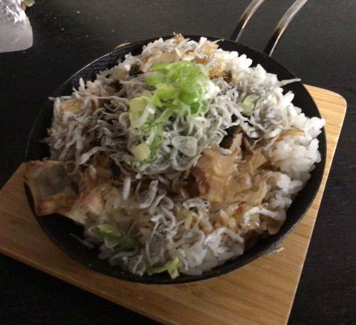 鉄板焼きじゃこ飯/高菜まぜご飯
