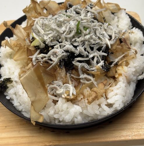 小沙丁鱼铁板烧饭/高菜什锦饭