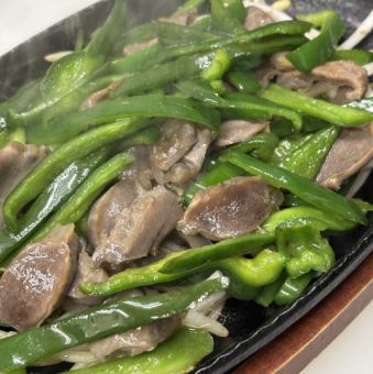 砂ずりピーマン炒め