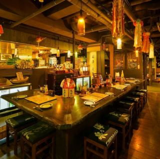 A must-see for people who love liveliness!You can drink alcohol while enjoying the seasonal ingredients with your eyes. Also pay attention to the staff who work hard to prepare the food.