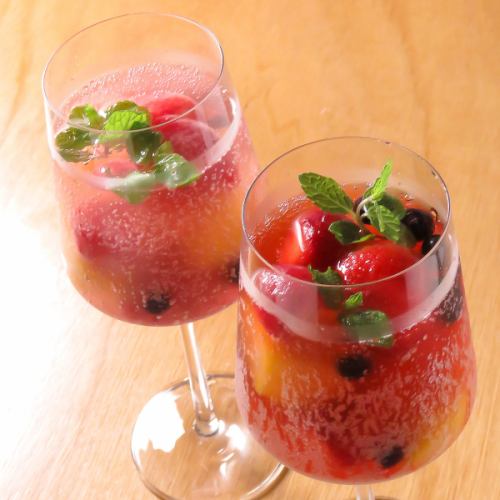 Tropical drinks made with seasonal fruits