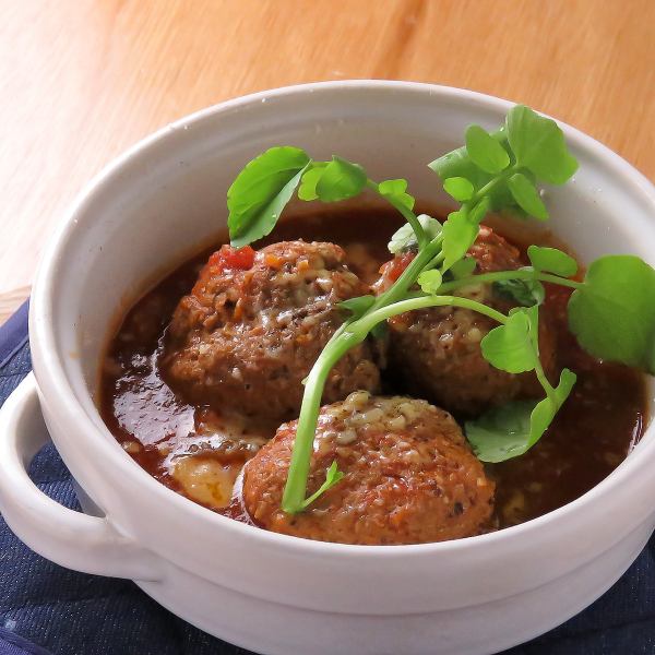 [Perfect match with wine♪] Meatballs stewed in tomato sauce 990 yen (tax included)