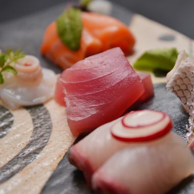 僅限食物【紅色套餐3,000日圓】這是我們的標準菜餚，也是最受歡迎的菜餚。