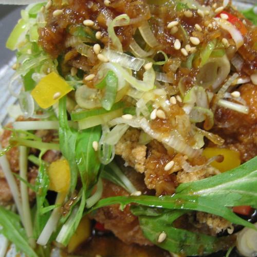 Deep-fried chicken with green onion flavor and vinegar