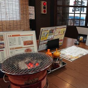 １～2名様用のテーブル席★当店は一人焼肉のお客様も多くいらっしゃいます！仕事帰りのサク飲みや、一人焼肉にふらっとお立ち寄りください♪