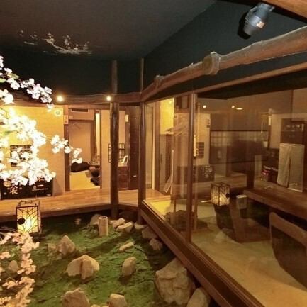 新橋での大宴会ならお任せください！最大120名様までご案内可能な広々した店内は大宴会場も完備しております！会社での歓送迎会や大型パーティーなどにぜひご利用くださいませ！