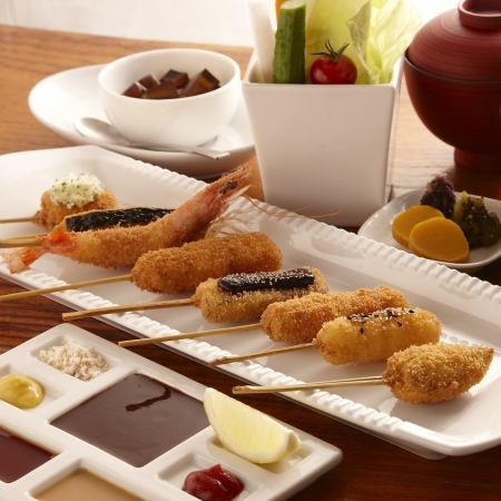旬食材を職人技で揚げる高級串カツ。渋谷の上質な和空間で、老舗の味を堪能。