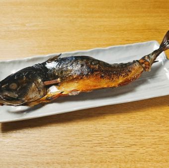 Grilled whole fatty mackerel